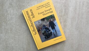 Buchcover Selbstbestimmt Leben, gelbes Buch.